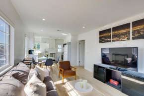 5 Mi to Venice Beach Chic Los Angeles Abode